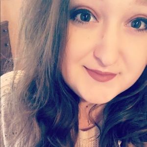 Meet your Posher, Abby